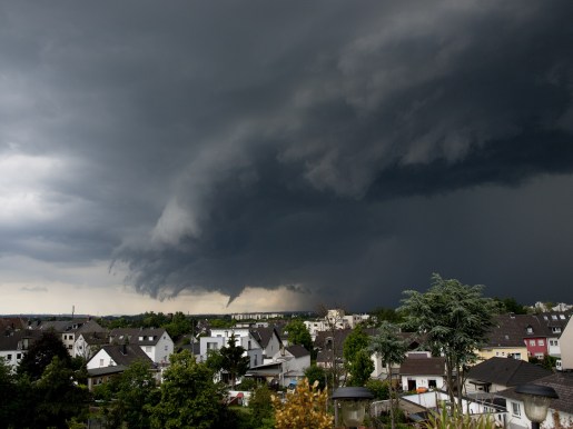 thunderstorm-358992_1920