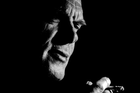 black-and-white-1278713_1920
